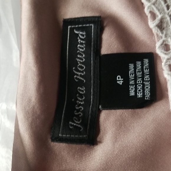 Jessica Howard creamy white lace dress. Size 4 petite - Picture 6 of 9